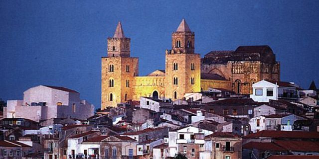 Vista panoramica di Cefalù