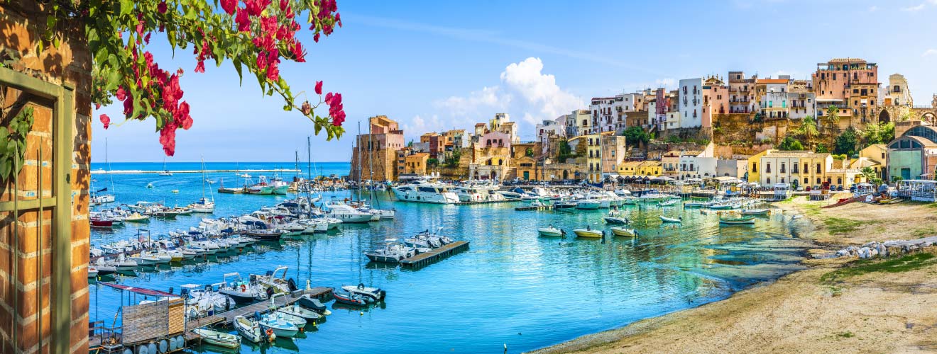 Il porto di Castellammare del Golfo