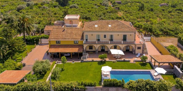 villa-con-piscina-taormina-villa-giarre-giarre